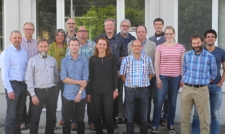 Internationales Treffen der Uhrmacherschulen im Netzwerk OSOW in Glashütte. Die Uhrmacherschule Schwenningen der Feintechnikschule wurde durch die Lehrer Dieter Kropf (1. Reihe, 4. von rechts) und Martin Storz (hinten, 5. von links) vertreten.