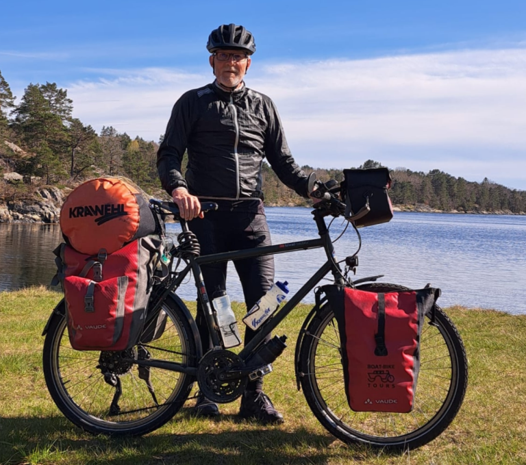Emanuel Vater auf Biketour in Norwegen