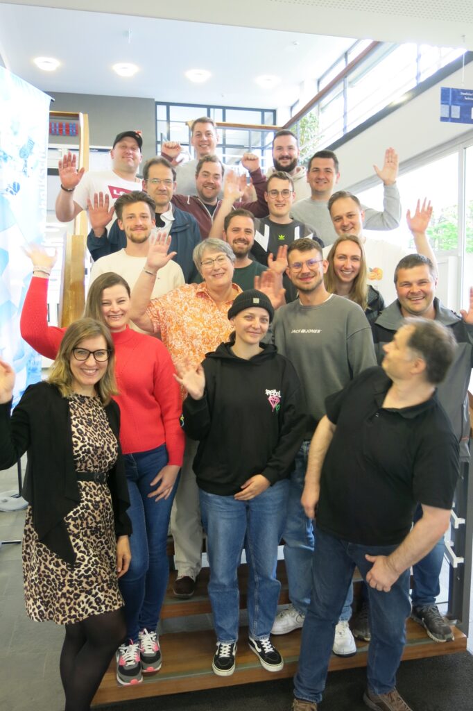 FTFWT4F mit RA hoch fröhlich_kleiner