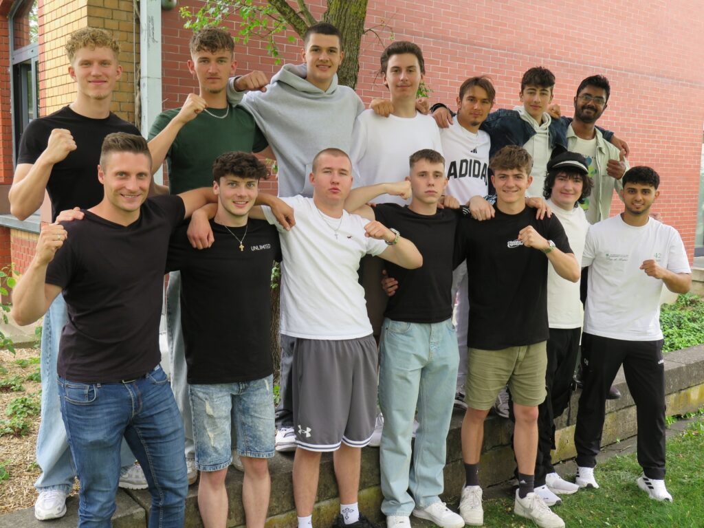 TG2M mit LIP triumphierend_kleiner