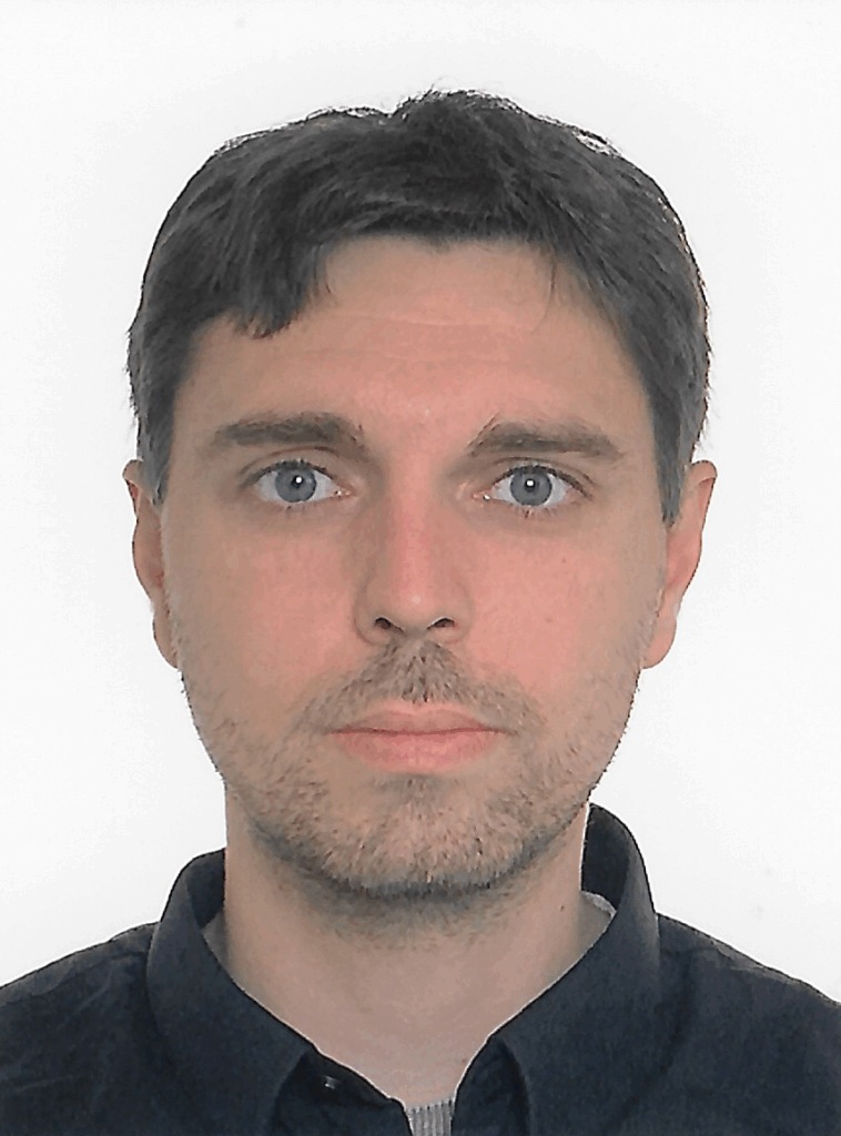Weißhaar_Daniel_Biometrisches_Passbild_2025-07-30