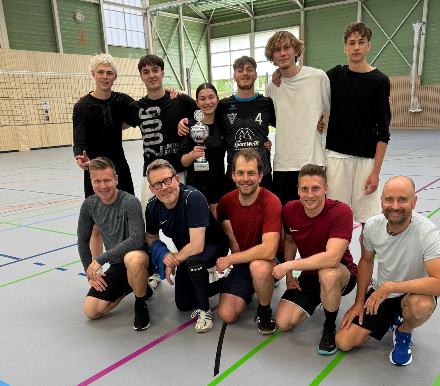 Volleyball-Turnier weiht Alleenhalle ein