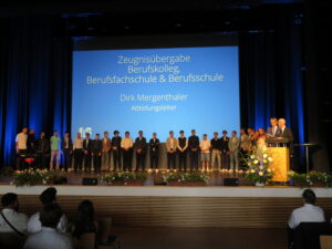 22 Zeugnisübergabe Berufsfachschule 1