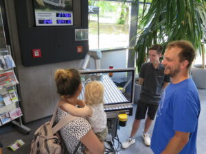 Gäste bei Roboter